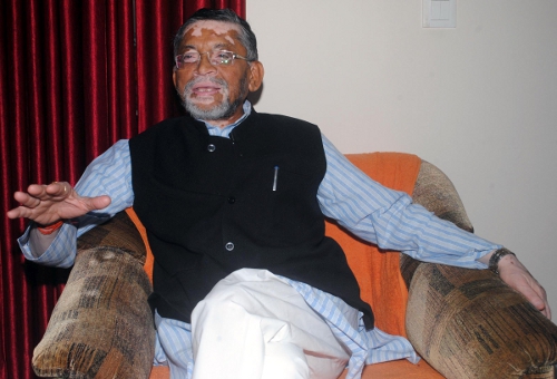 santosh gangwar, tis media